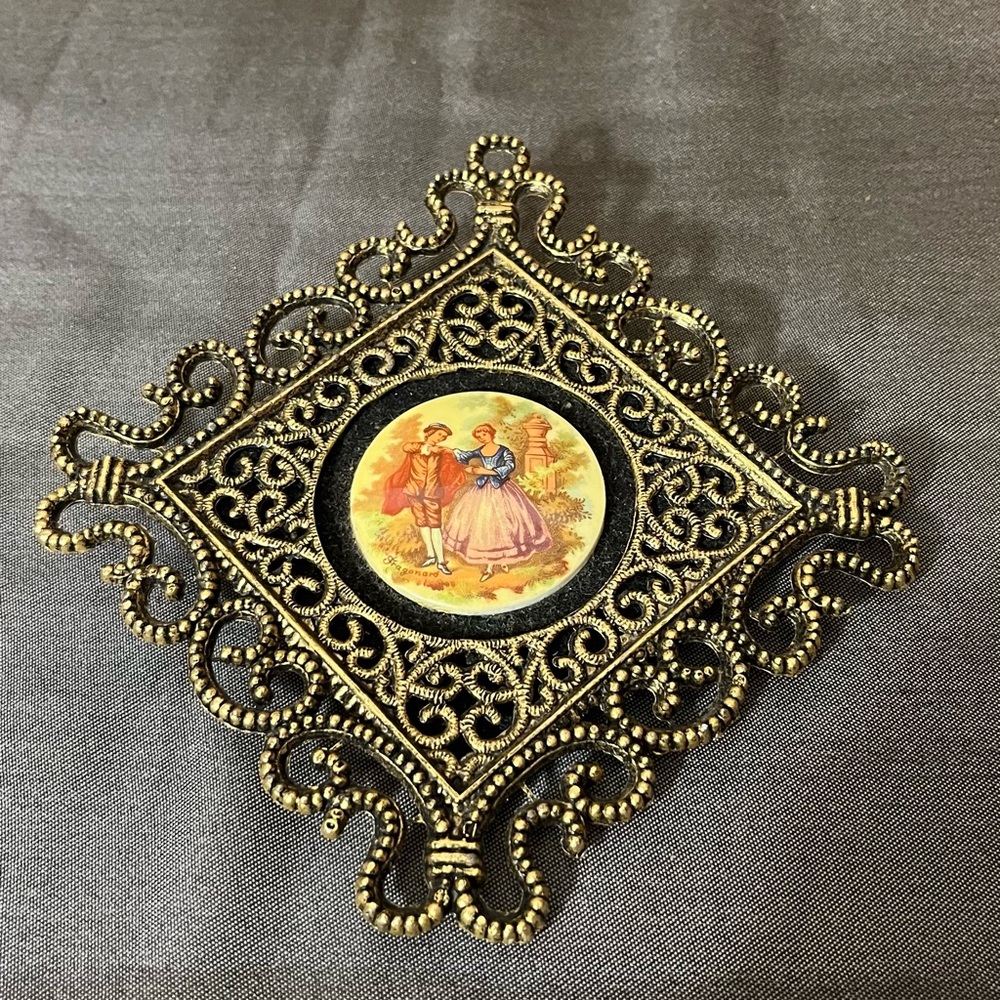 Vintage Brass Wall decor hanging with picture